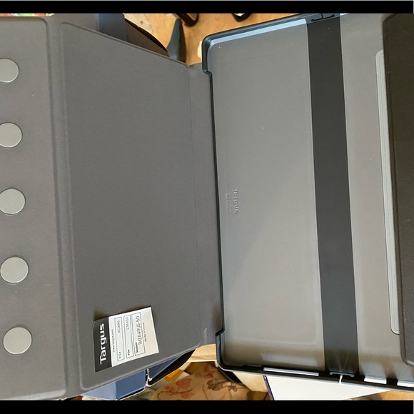 Targus folio case for Microsoft Surface Pro 4 - Picture 11 of 14